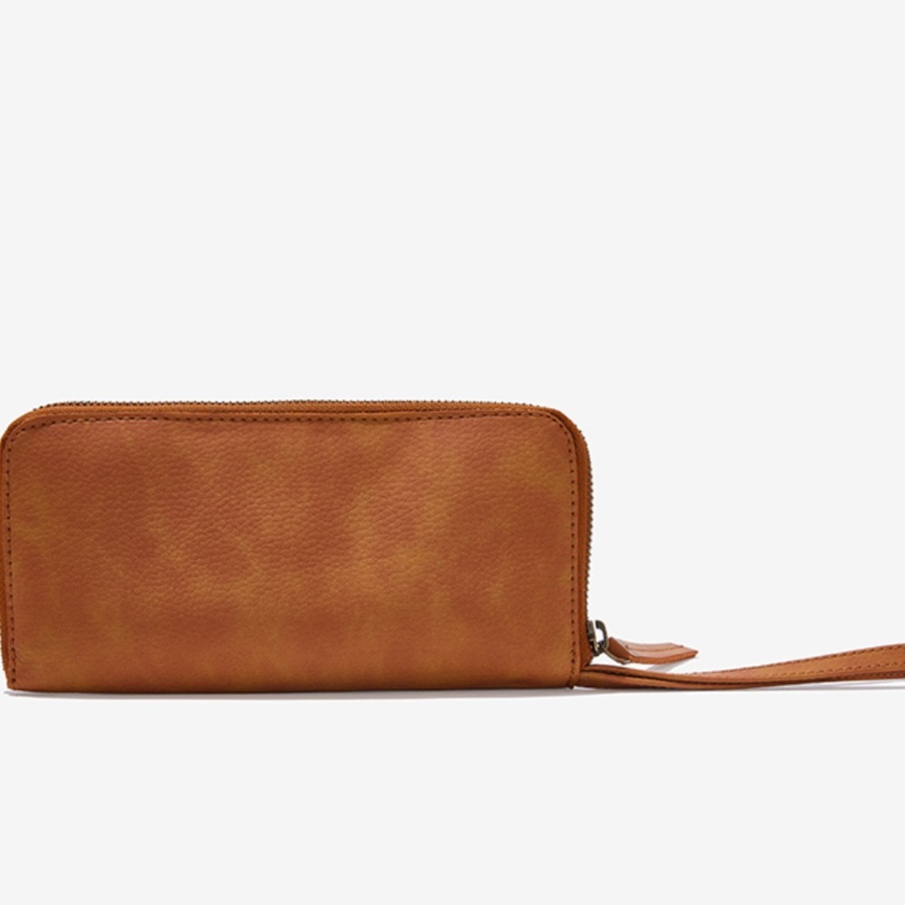 NWT Free‎ People Distressed Vegan Wallet